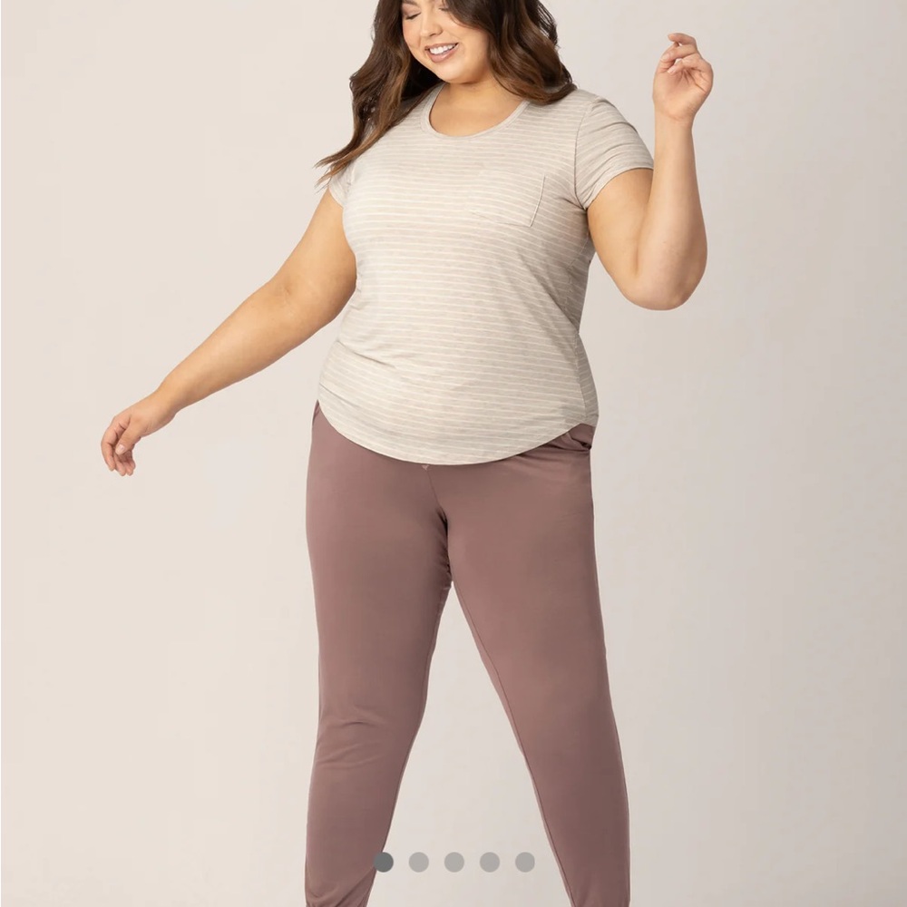 Kindred bravely maternity/nursing top